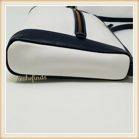 🎉 20% OFF - KATE SPADE CROSSBODY WHITE AND NAVY TRIM BAG - Picture 5 of 8